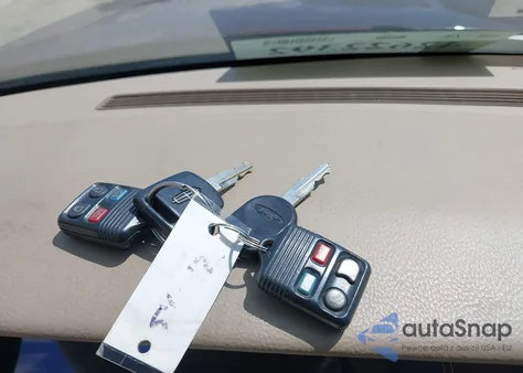 2007 Lincoln Town Car Signature from USA, damaged, VIN 1LNHM81V07Y603795